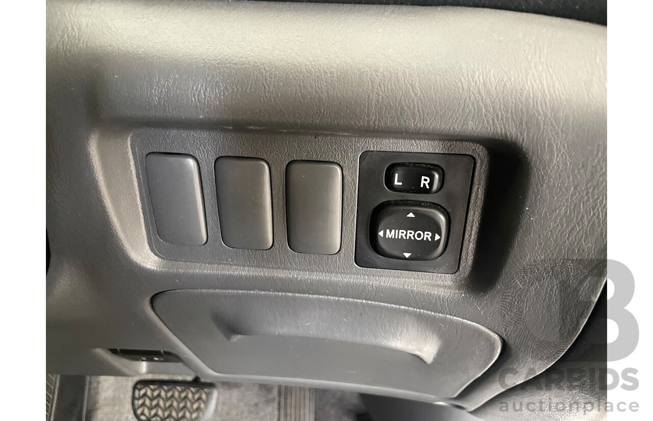 03/04 Toyota Tarago GLi FWD ACR30R 4D Wagon Silver 2.4L