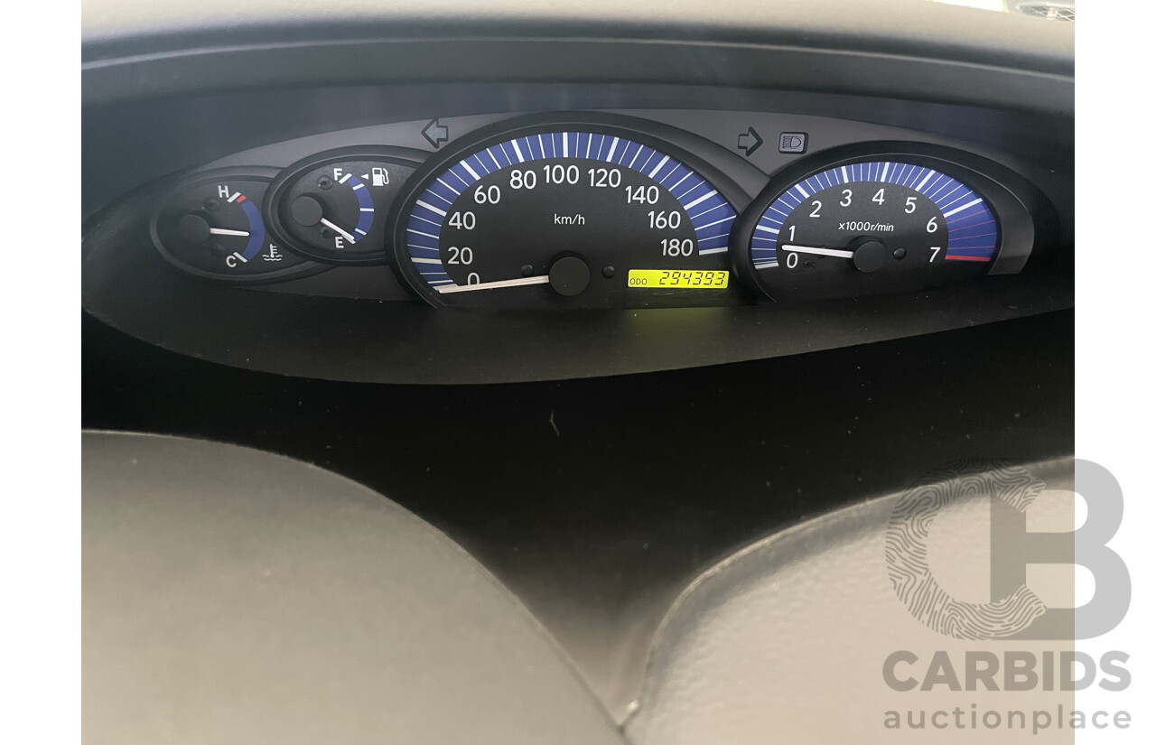 03/04 Toyota Tarago GLi FWD ACR30R 4D Wagon Silver 2.4L