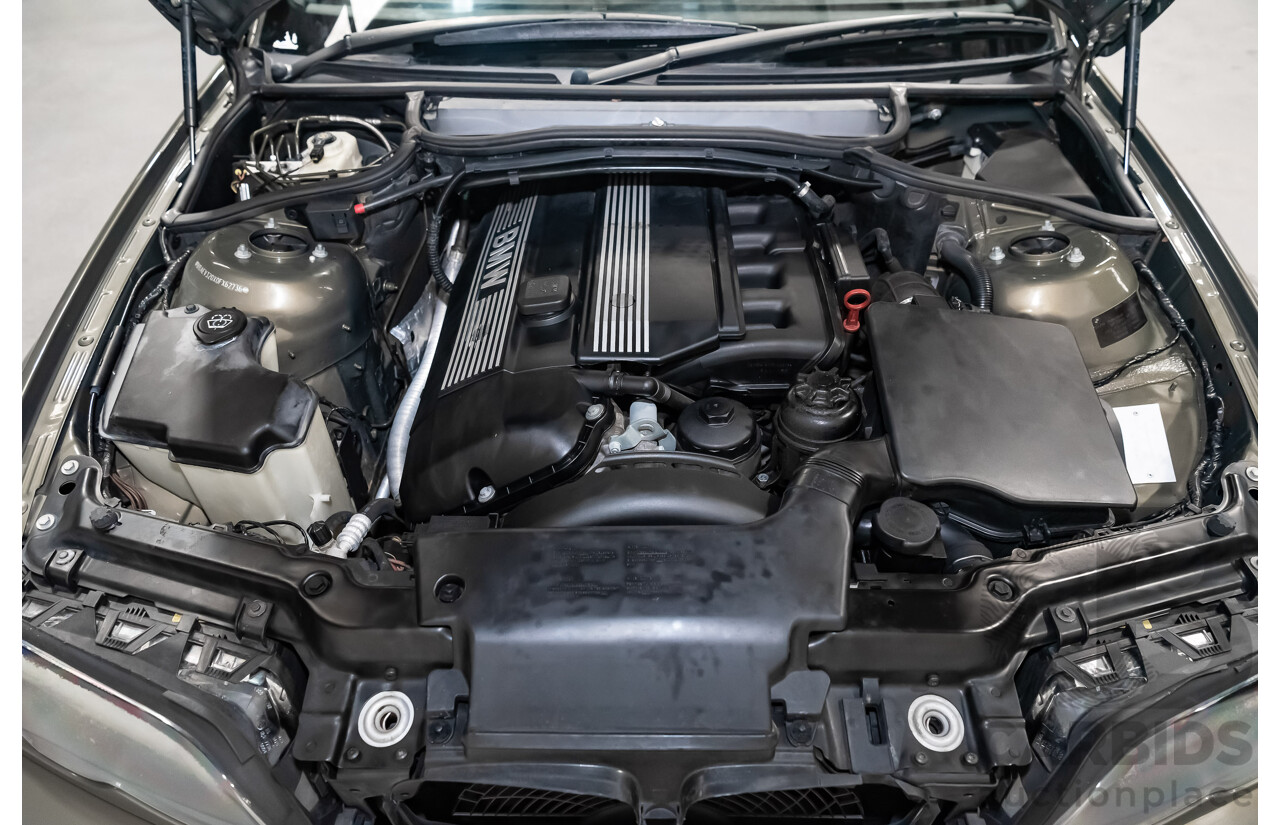 5/2004 BMW 325i E46 M-Sport Package 4d Sedan Messing Brass Metallic 2.5L - Individual Optioned