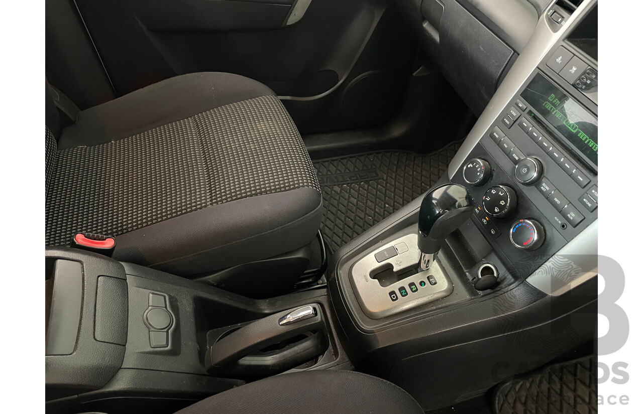 12/09 Holden Captiva SX (4x4) 4x4 CG MY10 4D Wagon White 2.0L