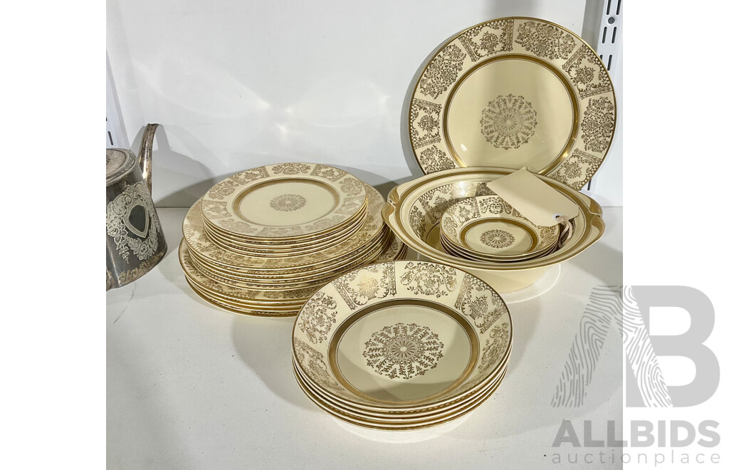 Vintage Johnson Brothers 28 Piece Porcelain Dinner Set