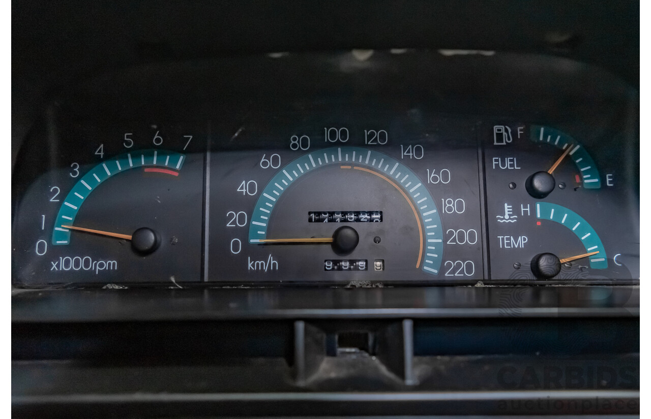 3/1990 Holden Commodore SS VN 4d Sedan A9F Atlas Grey V8 5.0L