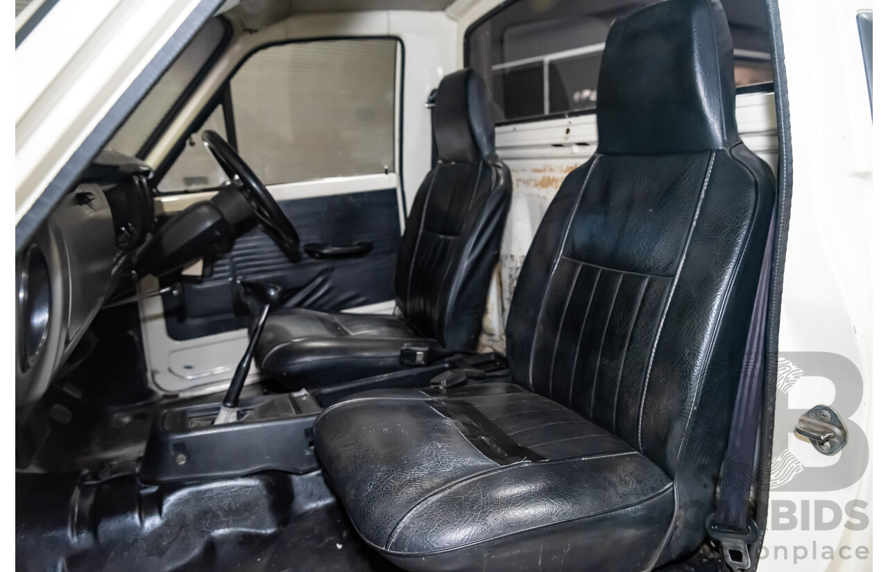 12/1977 Toyota Hilux RN27 2d Utility Tub Back Cream 18R 2.0L