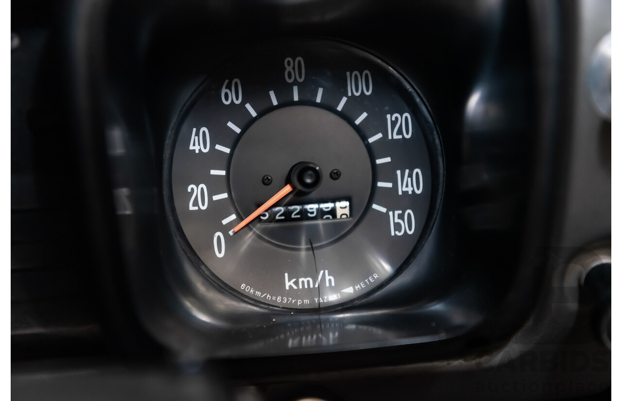 12/1977 Toyota Hilux RN27 2d Utility Tub Back Cream 18R 2.0L