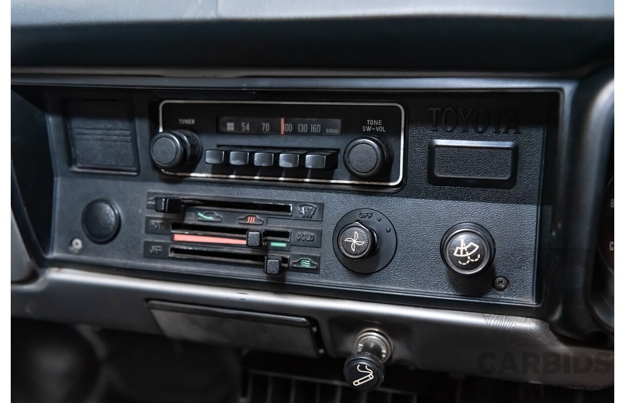 12/1977 Toyota Hilux RN27 2d Utility Tub Back Cream 18R 2.0L