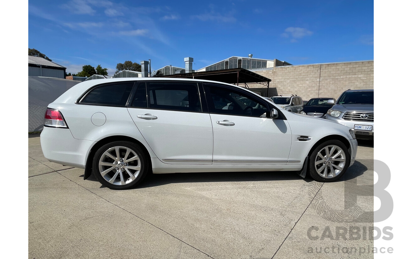10/08 Holden Calais  RWD VE MY09 4D Sportwagon White 3.6L