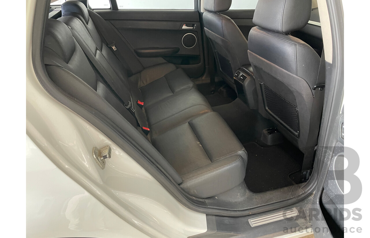 10/08 Holden Calais  RWD VE MY09 4D Sportwagon White 3.6L