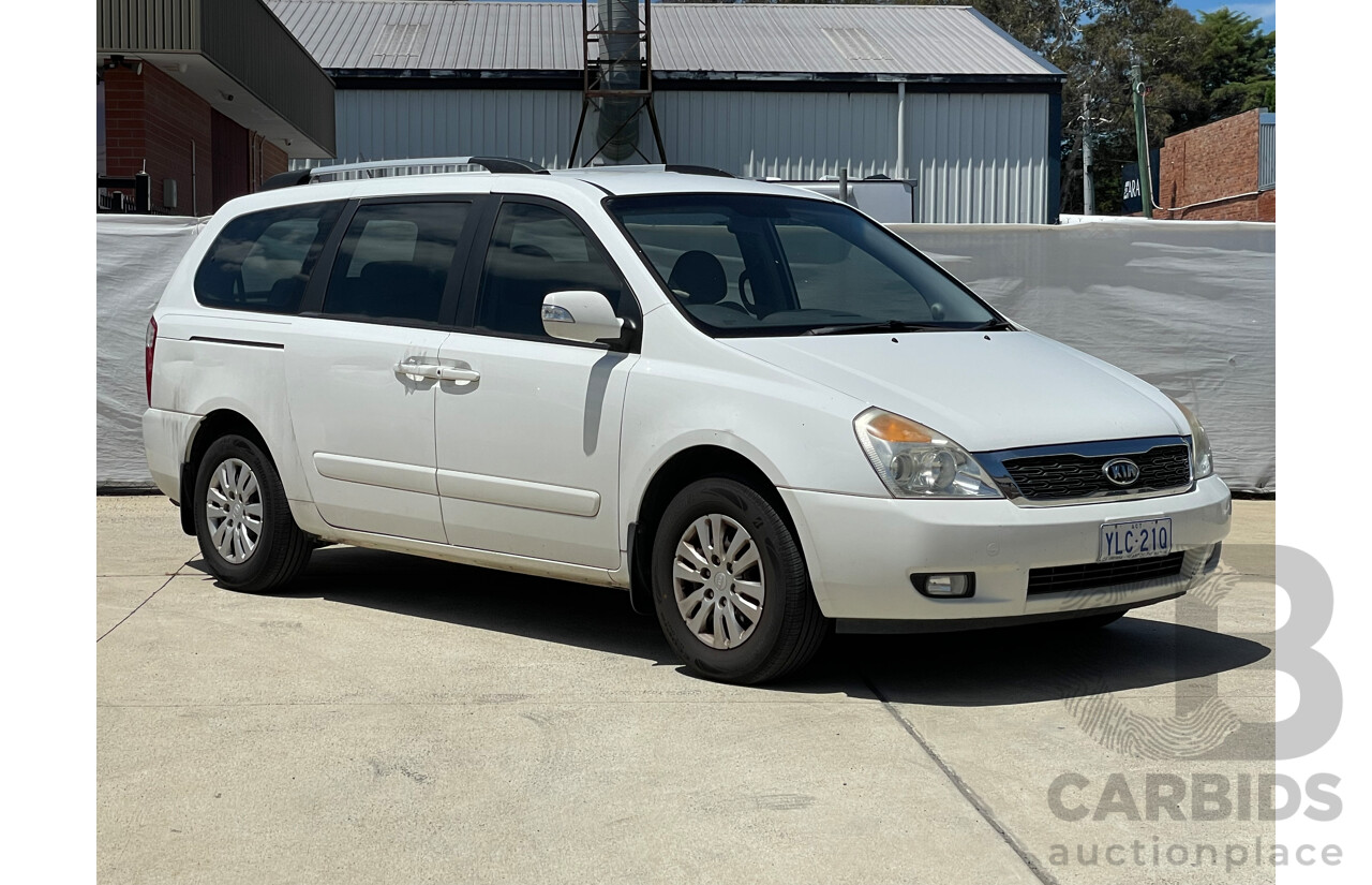 06/10 Kia Grand Carnival Si FWD VQ MY11 4D Wagon White 3.5L