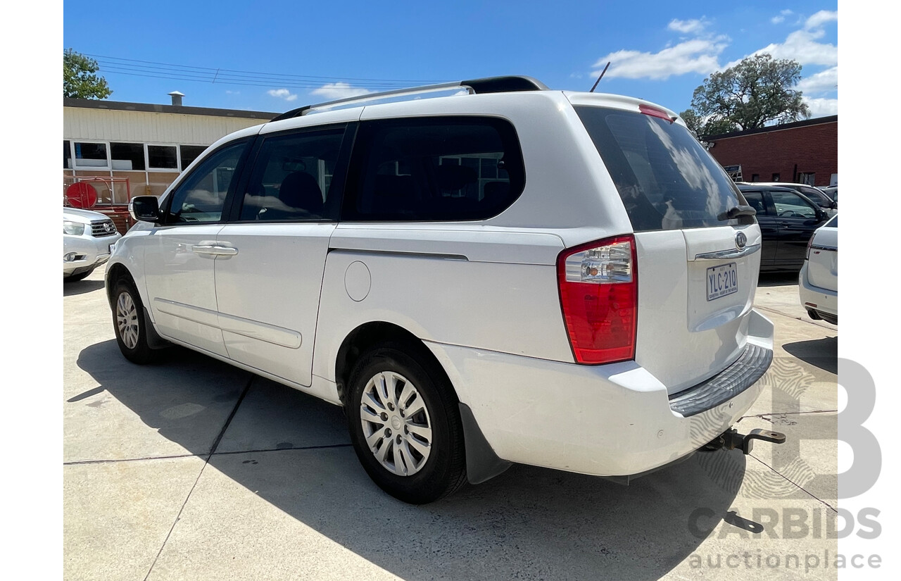 06/10 Kia Grand Carnival Si FWD VQ MY11 4D Wagon White 3.5L