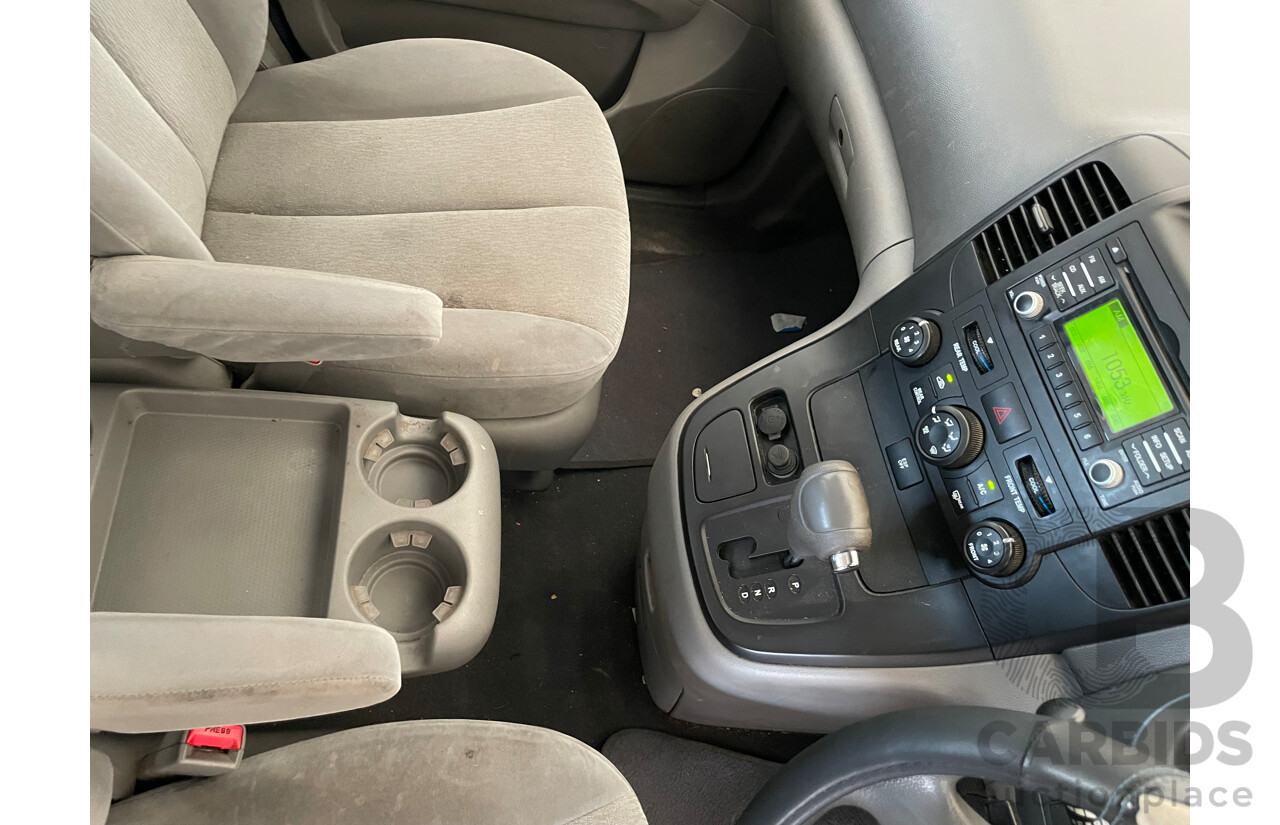 06/10 Kia Grand Carnival Si FWD VQ MY11 4D Wagon White 3.5L