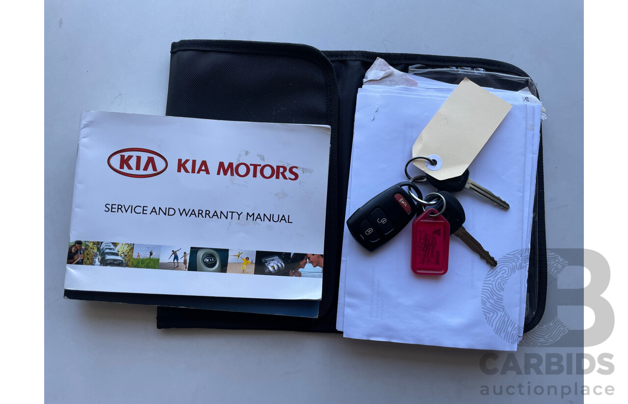 06/10 Kia Grand Carnival Si FWD VQ MY11 4D Wagon White 3.5L