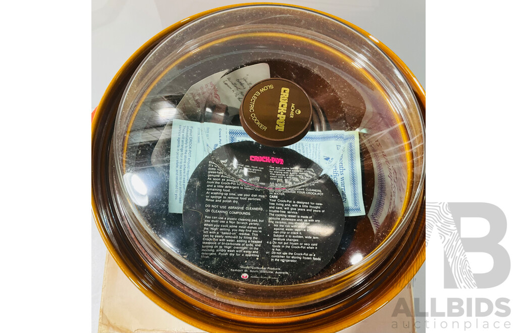 Vintage Monier Crock-Pot in Original Box with Instructions