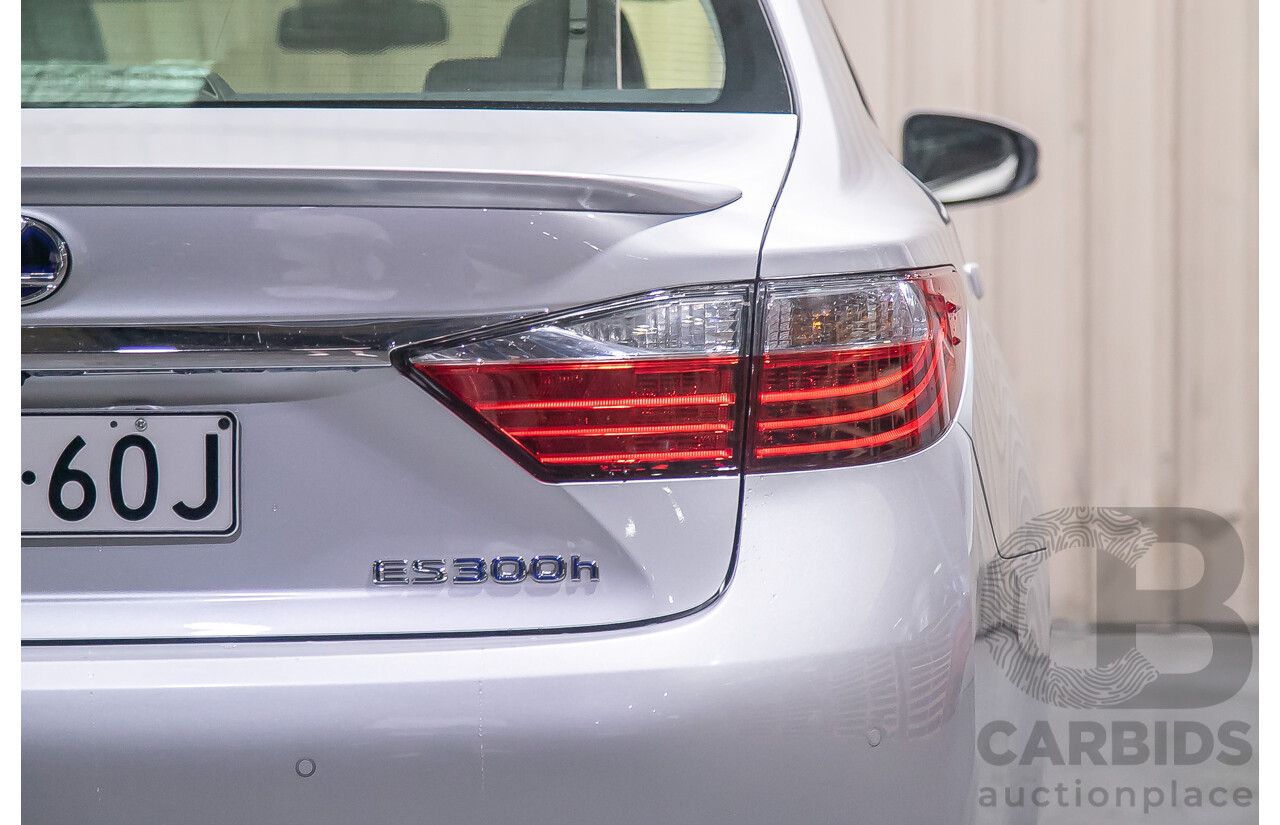 11/2013 Lexus Es300h Sports Luxury AVV60R 4d Sedan Metallic Silver 2.5L - Hybrid