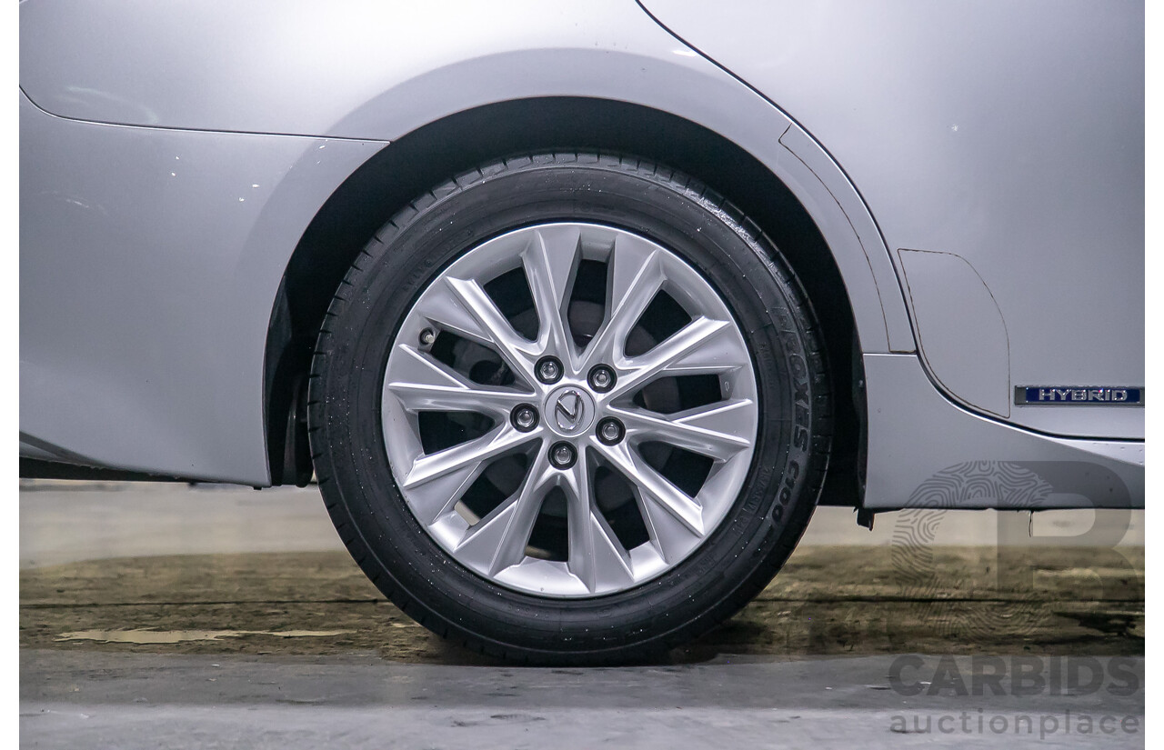 11/2013 Lexus Es300h Sports Luxury AVV60R 4d Sedan Metallic Silver 2.5L - Hybrid