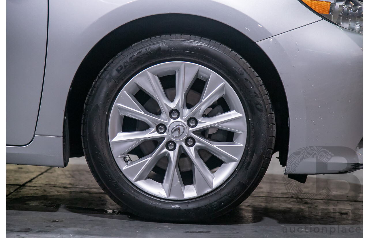 11/2013 Lexus Es300h Sports Luxury AVV60R 4d Sedan Metallic Silver 2.5L - Hybrid