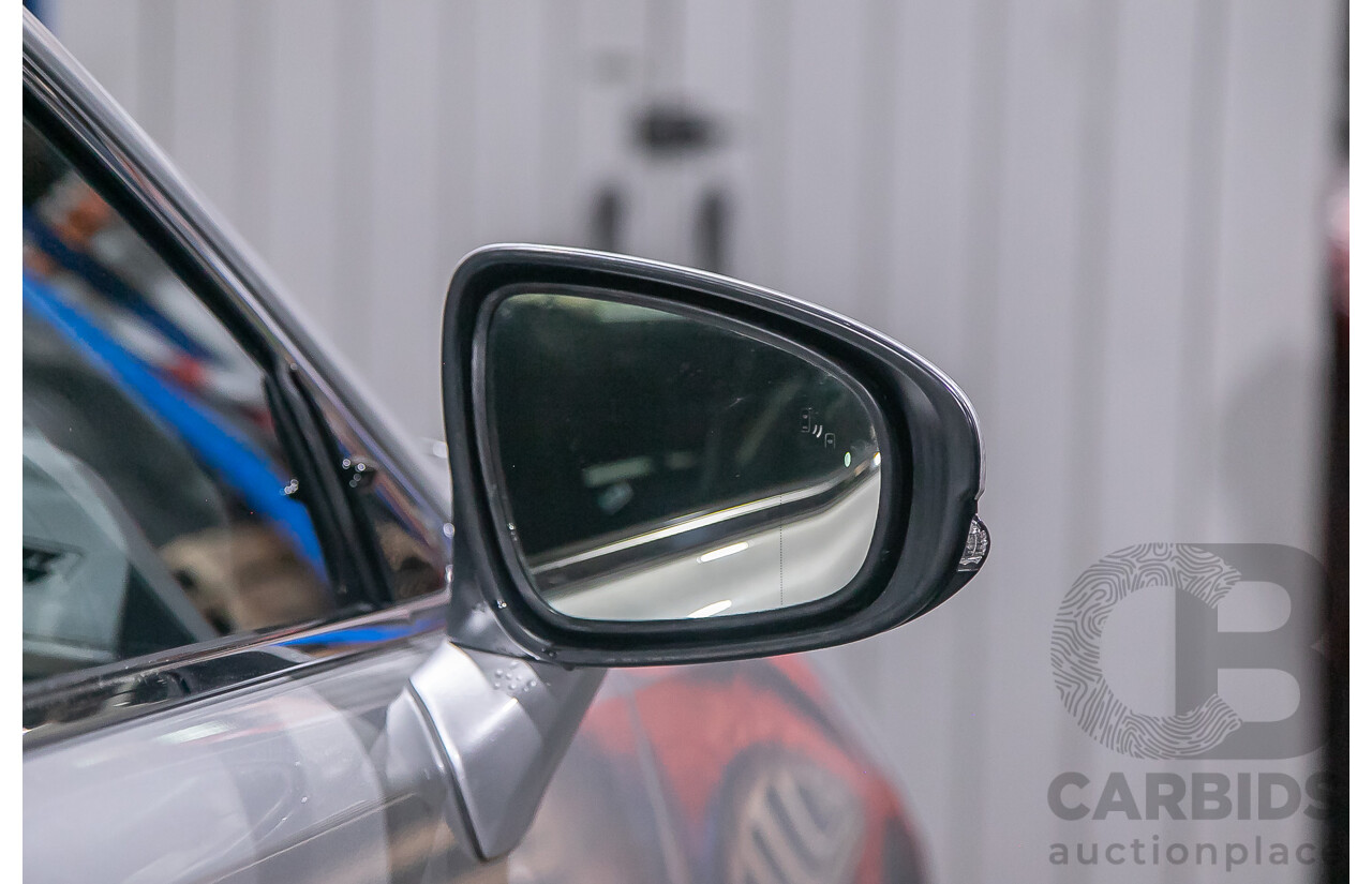 11/2013 Lexus Es300h Sports Luxury AVV60R 4d Sedan Metallic Silver 2.5L - Hybrid