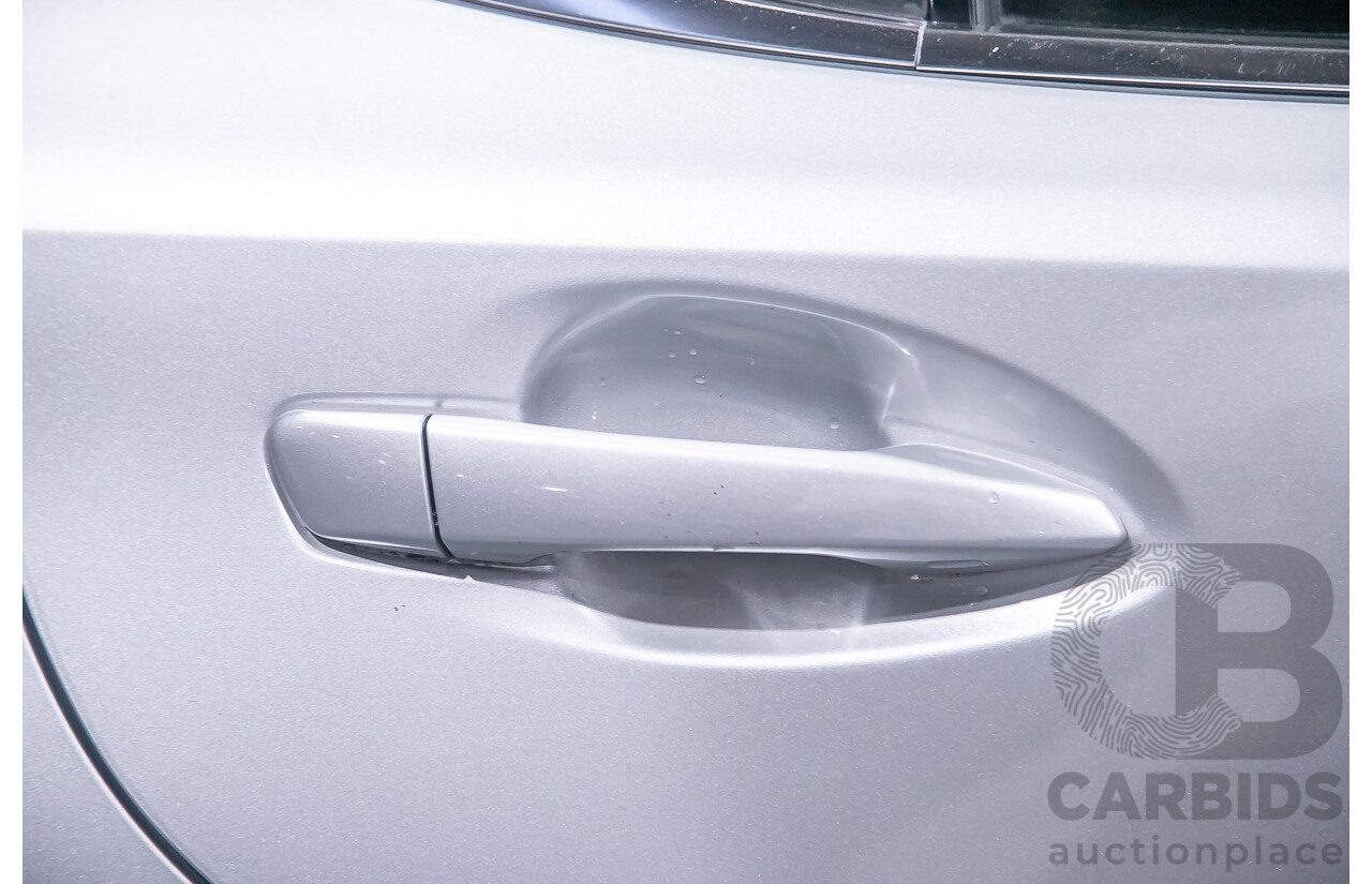 11/2013 Lexus Es300h Sports Luxury AVV60R 4d Sedan Metallic Silver 2.5L - Hybrid