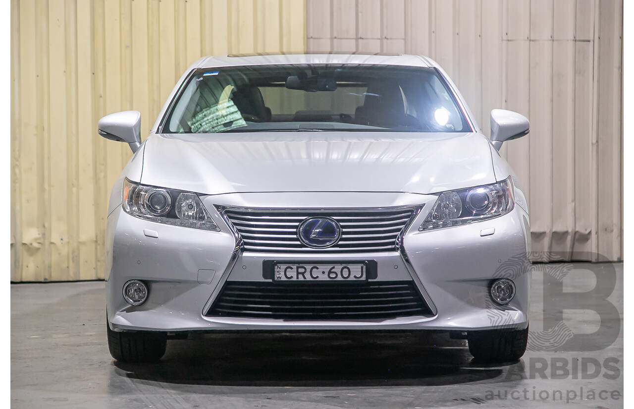 11/2013 Lexus Es300h Sports Luxury AVV60R 4d Sedan Metallic Silver 2.5L - Hybrid
