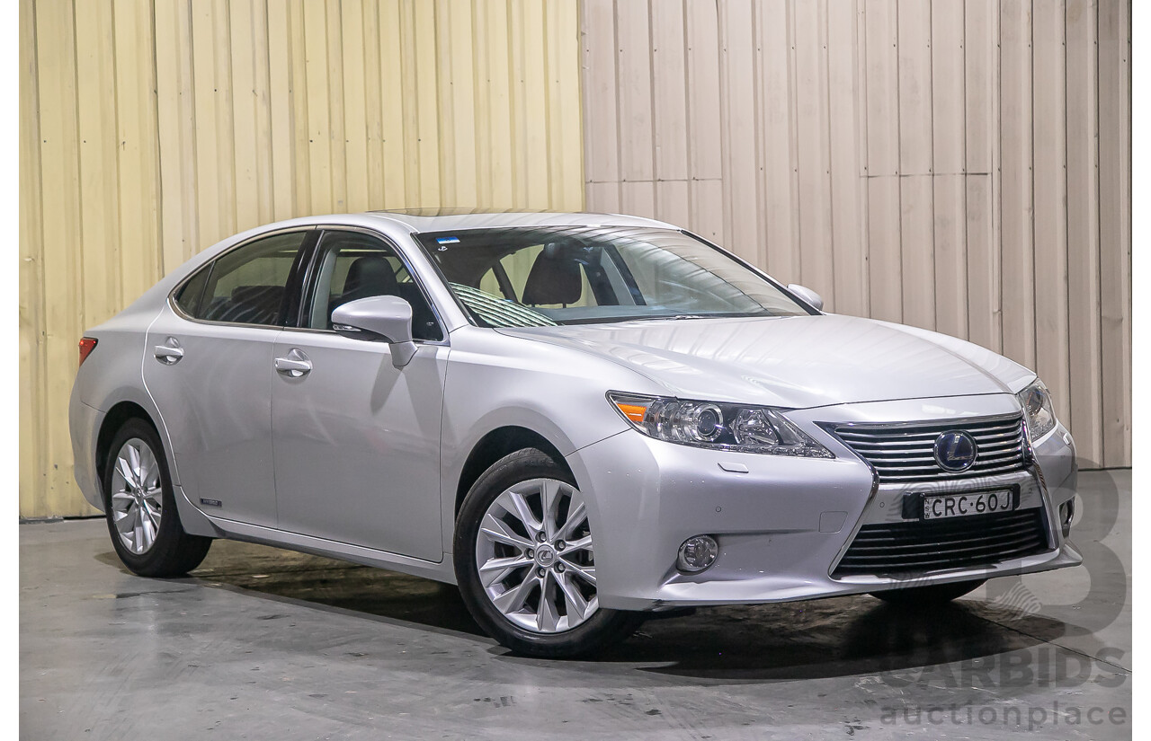 11/2013 Lexus Es300h Sports Luxury AVV60R 4d Sedan Metallic Silver 2.5L - Hybrid