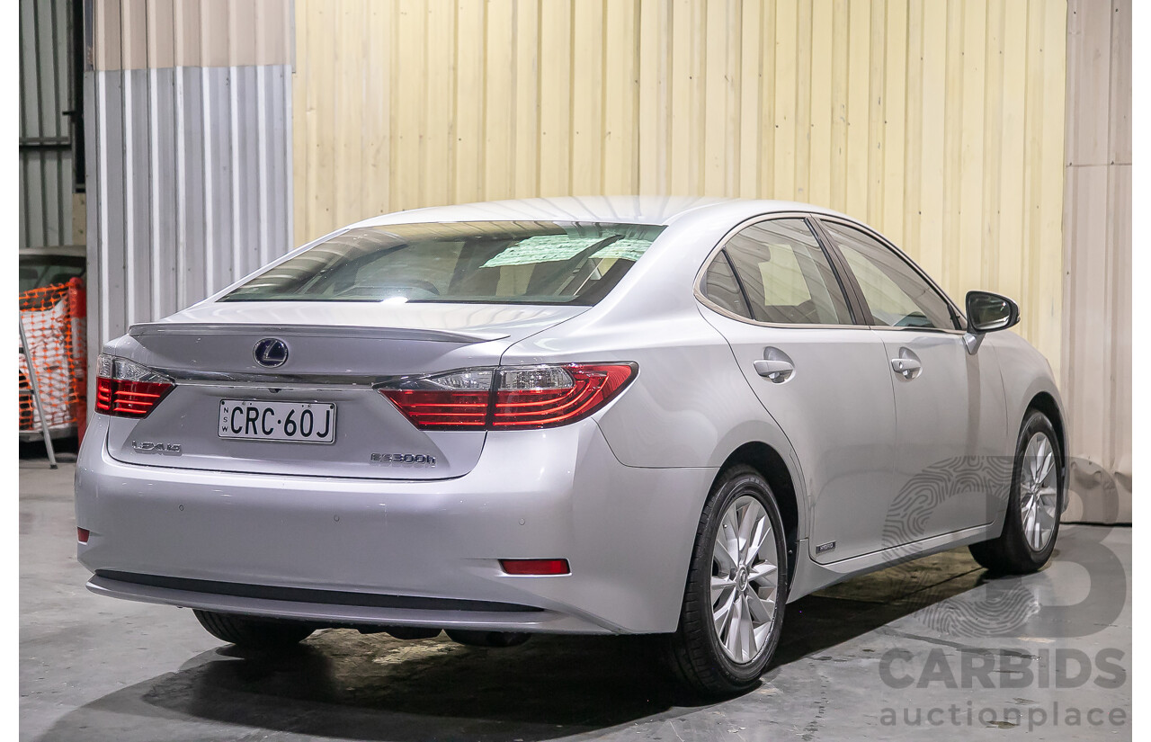 11/2013 Lexus Es300h Sports Luxury AVV60R 4d Sedan Metallic Silver 2.5L - Hybrid