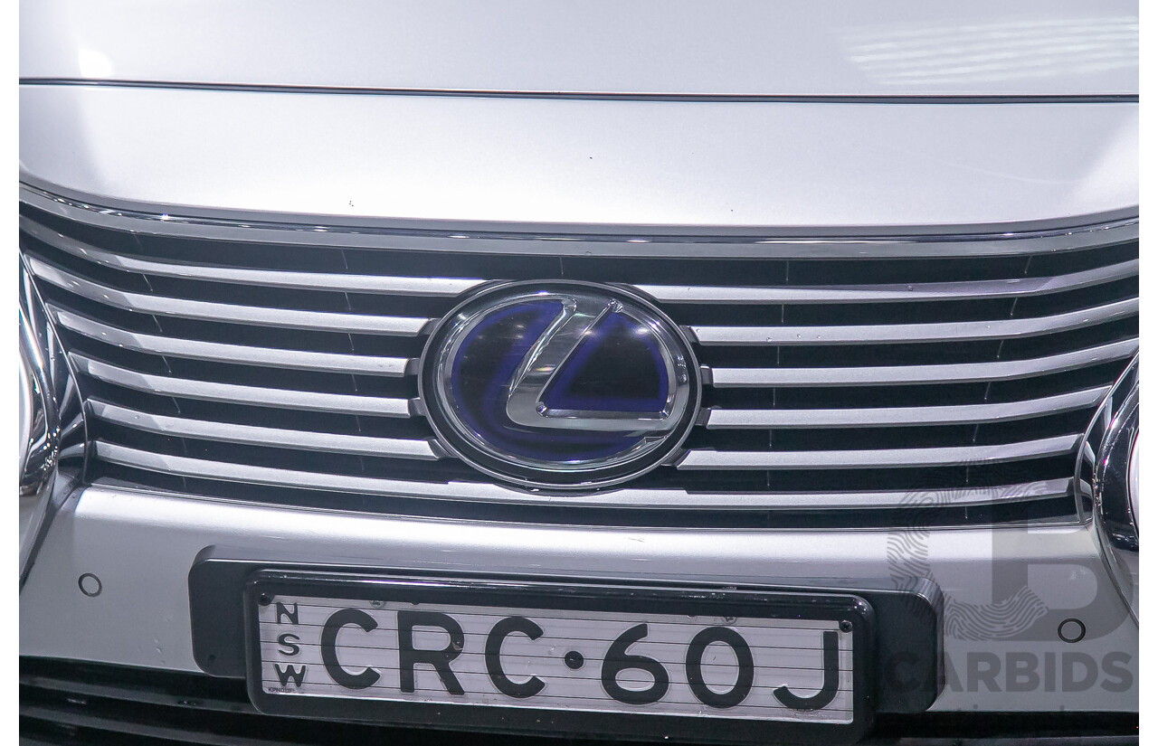 11/2013 Lexus Es300h Sports Luxury AVV60R 4d Sedan Metallic Silver 2.5L - Hybrid