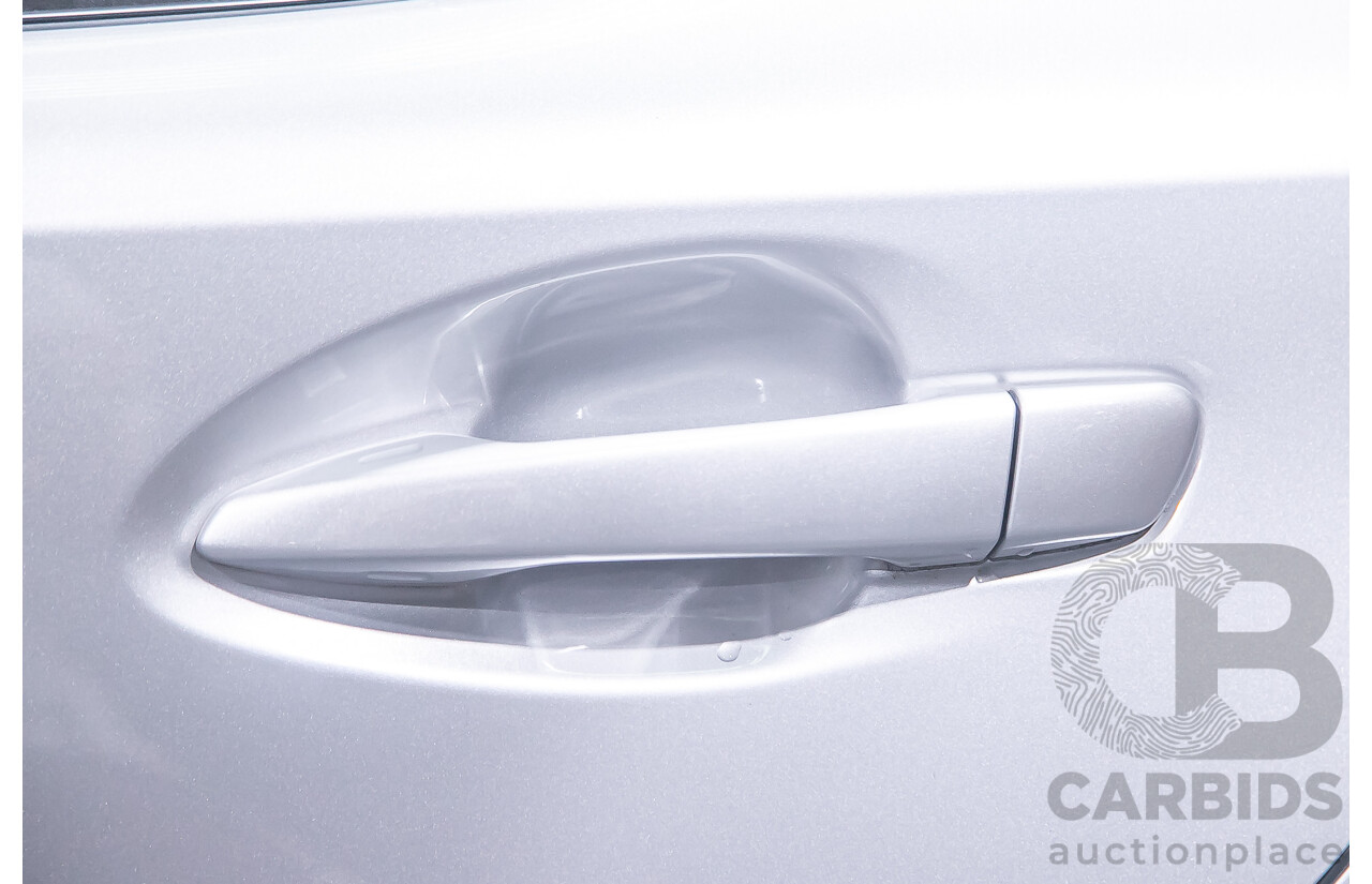 11/2013 Lexus Es300h Sports Luxury AVV60R 4d Sedan Metallic Silver 2.5L - Hybrid