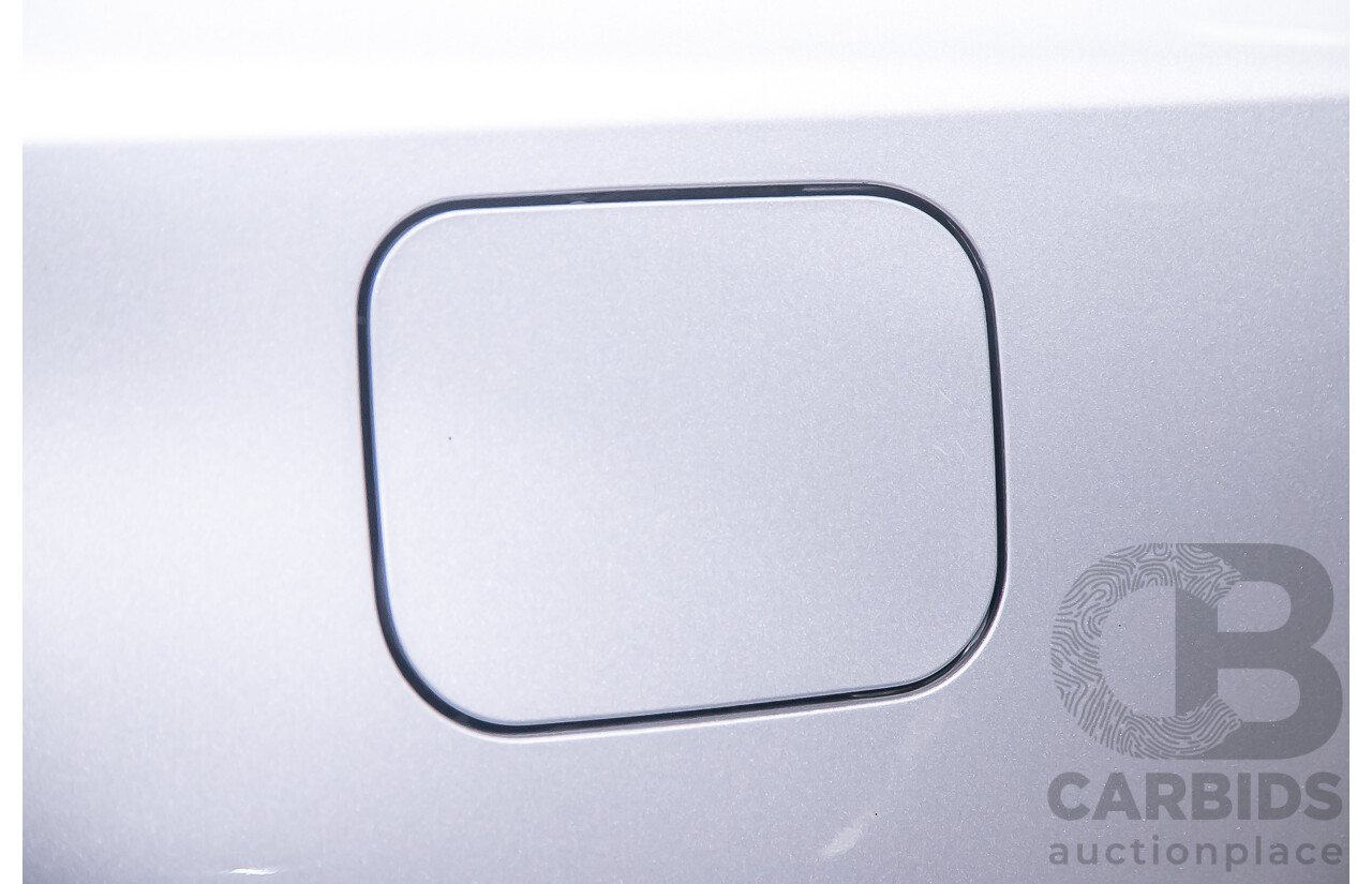 11/2013 Lexus Es300h Sports Luxury AVV60R 4d Sedan Metallic Silver 2.5L - Hybrid