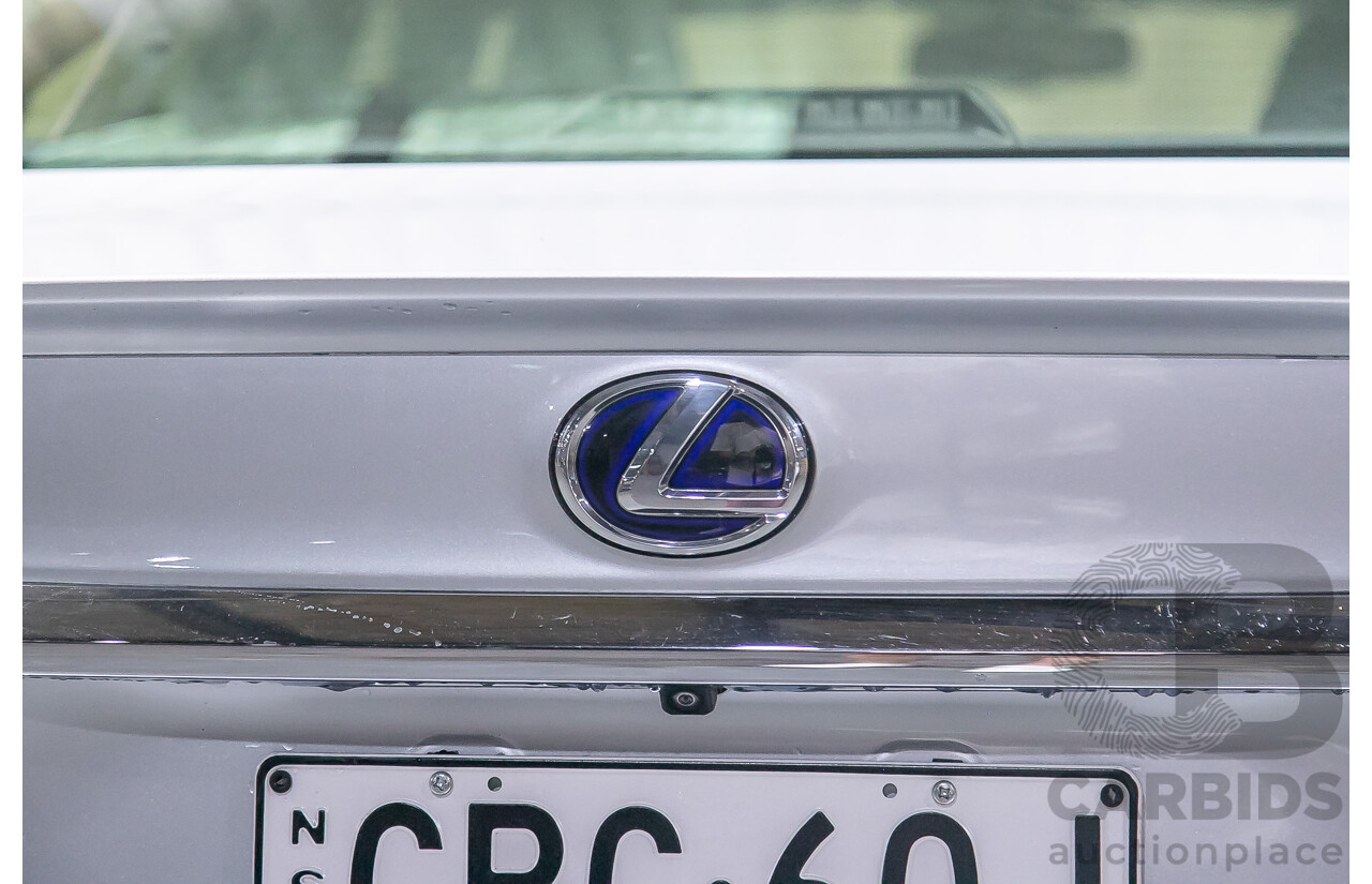 11/2013 Lexus Es300h Sports Luxury AVV60R 4d Sedan Metallic Silver 2.5L - Hybrid