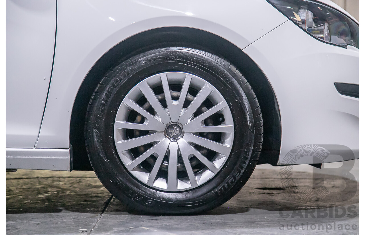 10/2014 Peugeot 308 Access T9 5d Hatchback White Turbo 1.2L