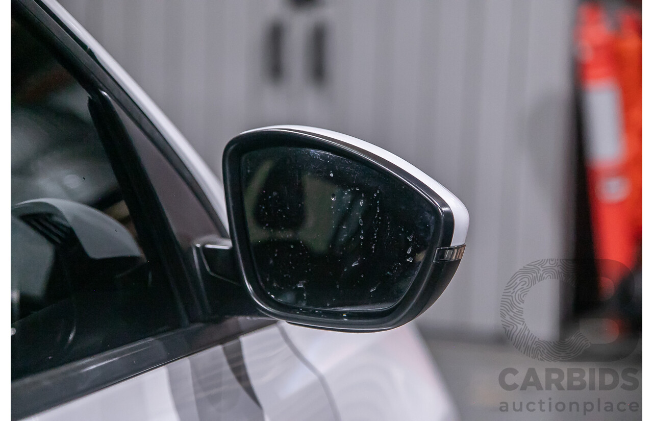 10/2014 Peugeot 308 Access T9 5d Hatchback White Turbo 1.2L