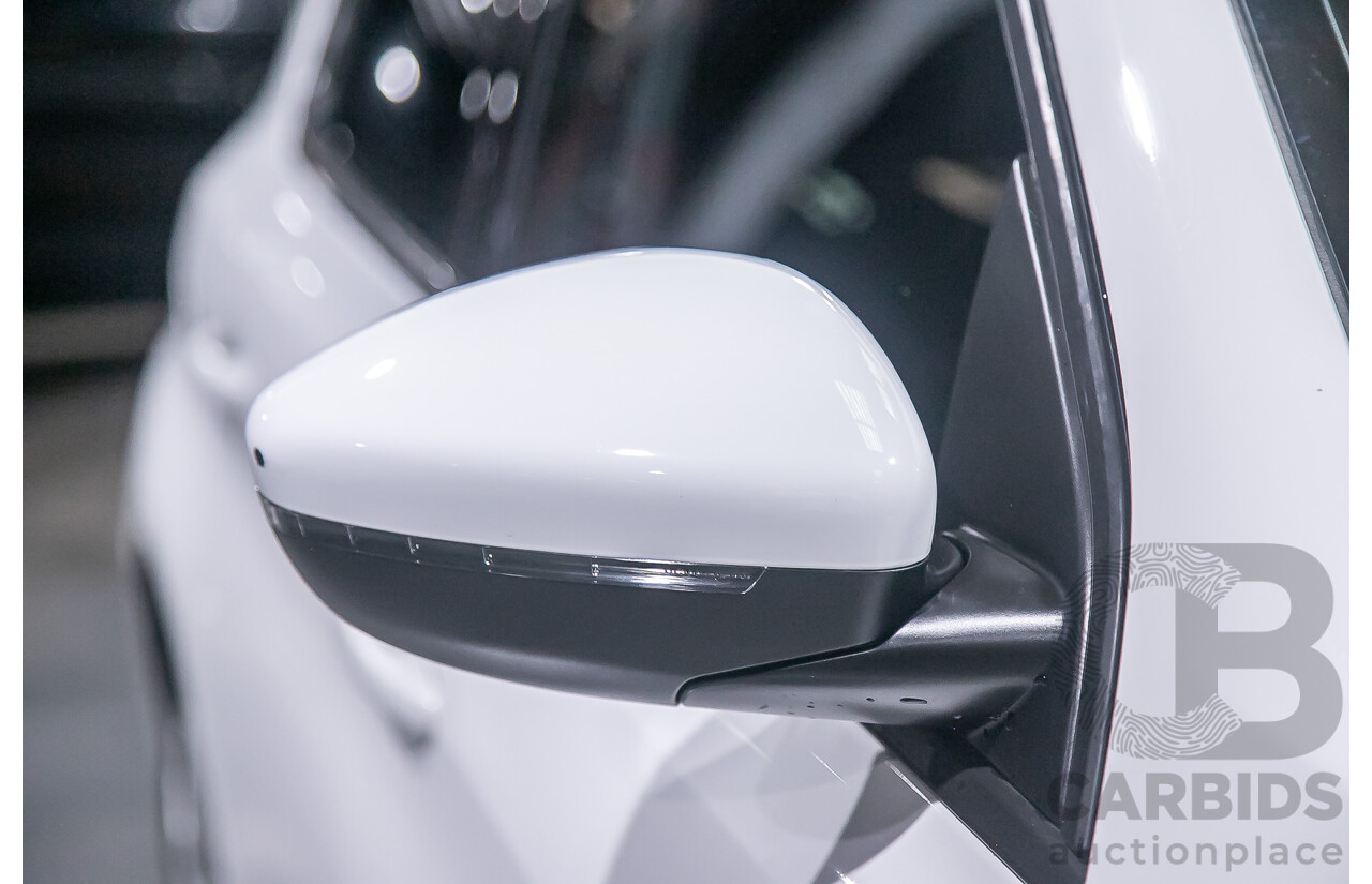 10/2014 Peugeot 308 Access T9 5d Hatchback White Turbo 1.2L