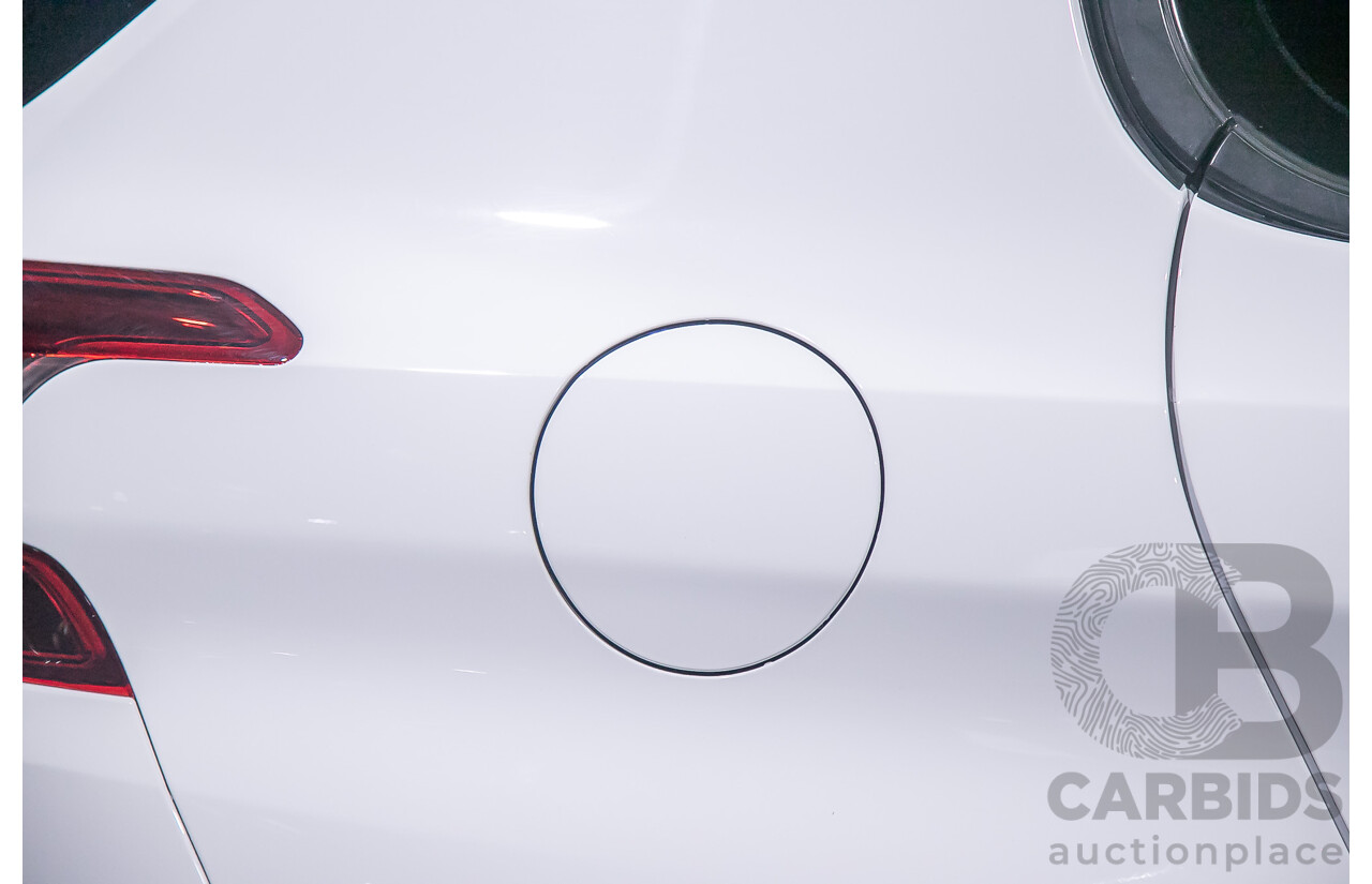 10/2014 Peugeot 308 Access T9 5d Hatchback White Turbo 1.2L