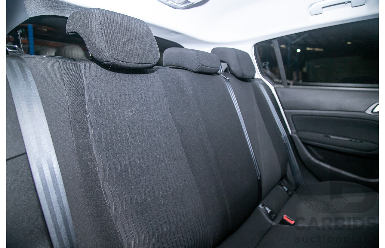 10/2014 Peugeot 308 Access T9 5d Hatchback White Turbo 1.2L