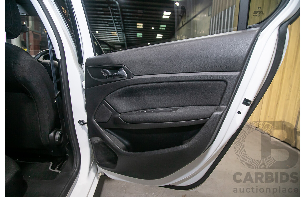 10/2014 Peugeot 308 Access T9 5d Hatchback White Turbo 1.2L