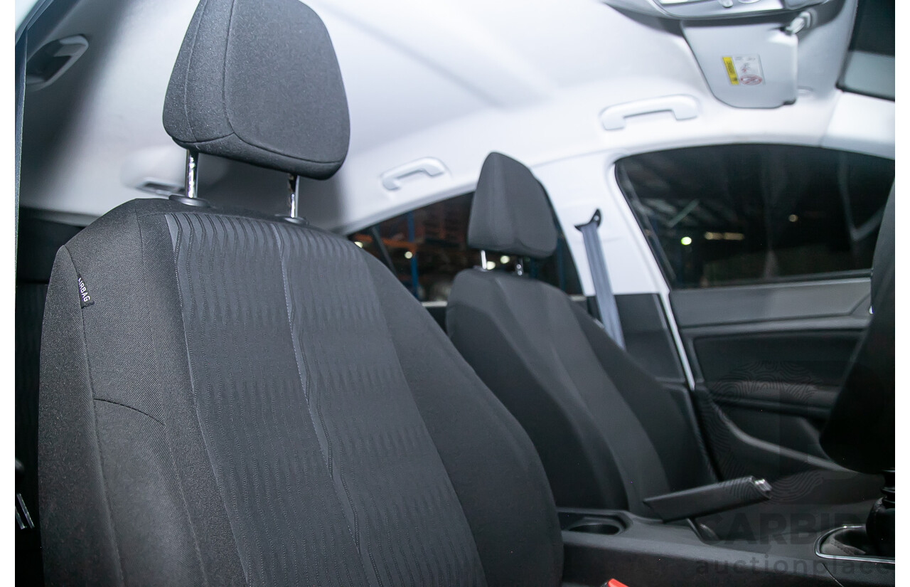 10/2014 Peugeot 308 Access T9 5d Hatchback White Turbo 1.2L