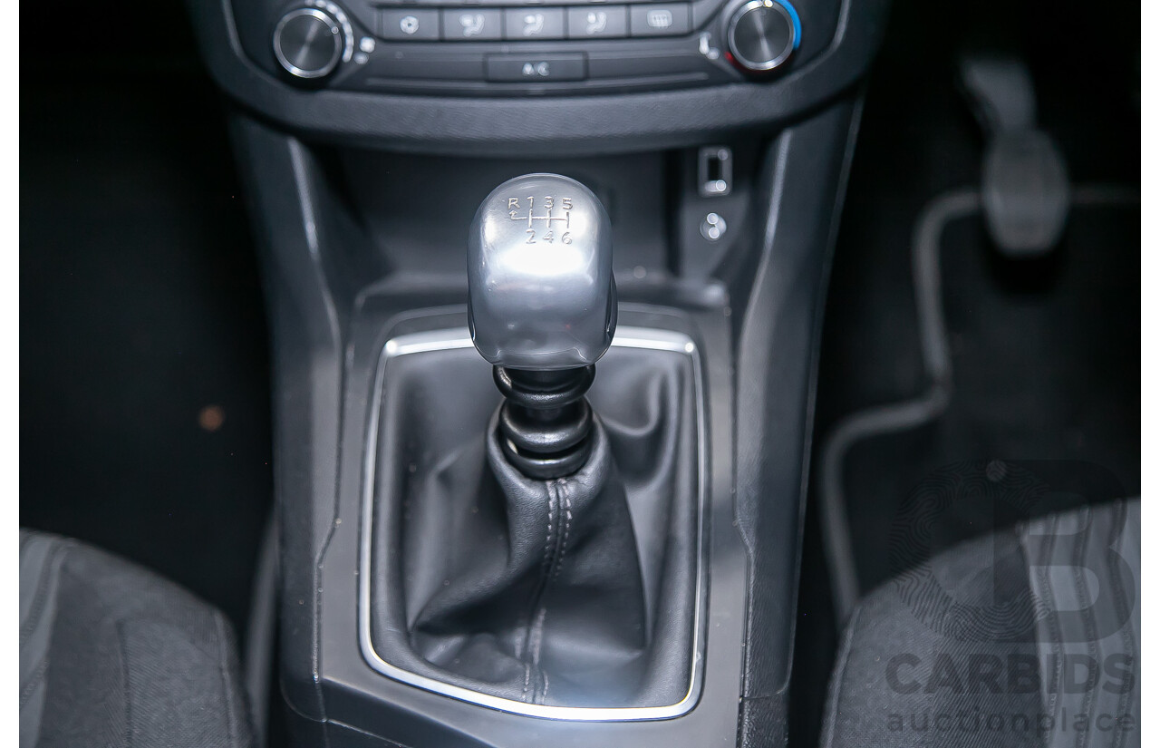 10/2014 Peugeot 308 Access T9 5d Hatchback White Turbo 1.2L