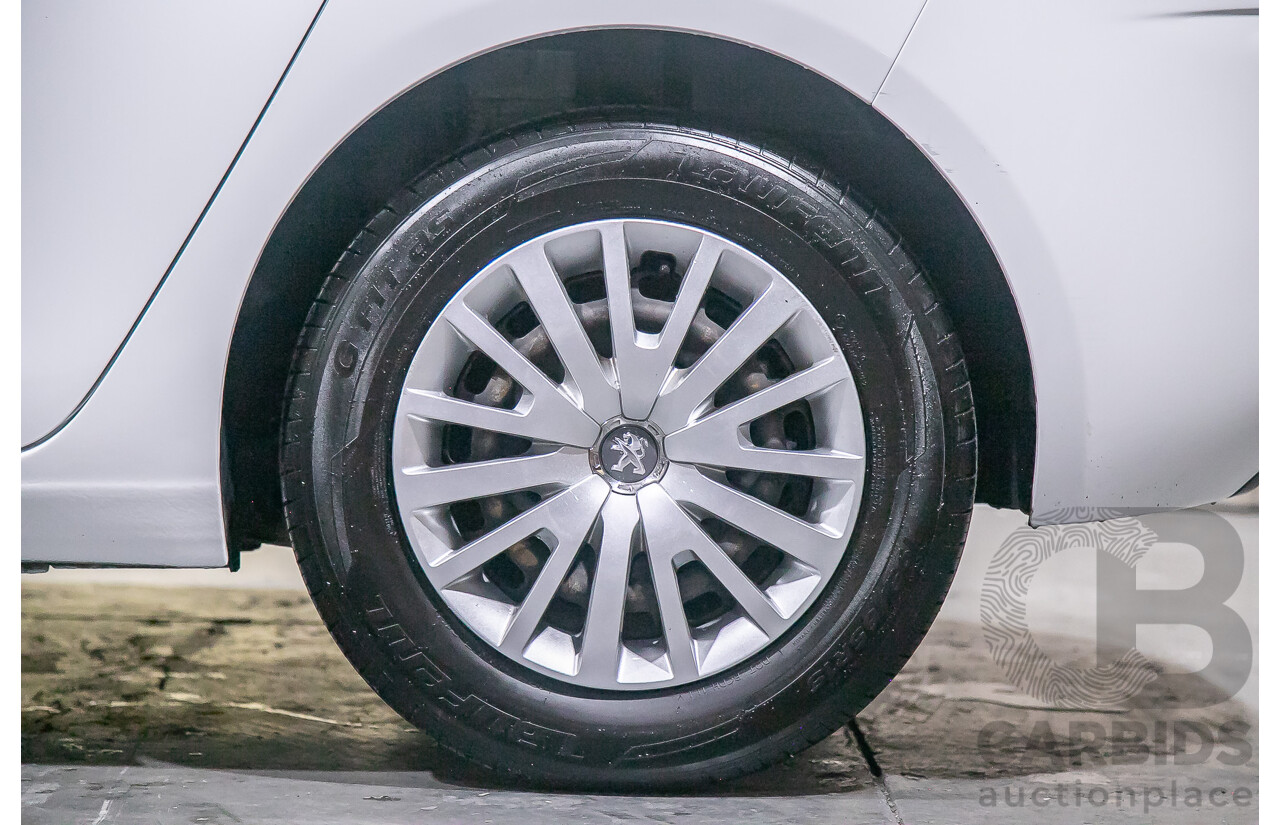 10/2014 Peugeot 308 Access T9 5d Hatchback White Turbo 1.2L