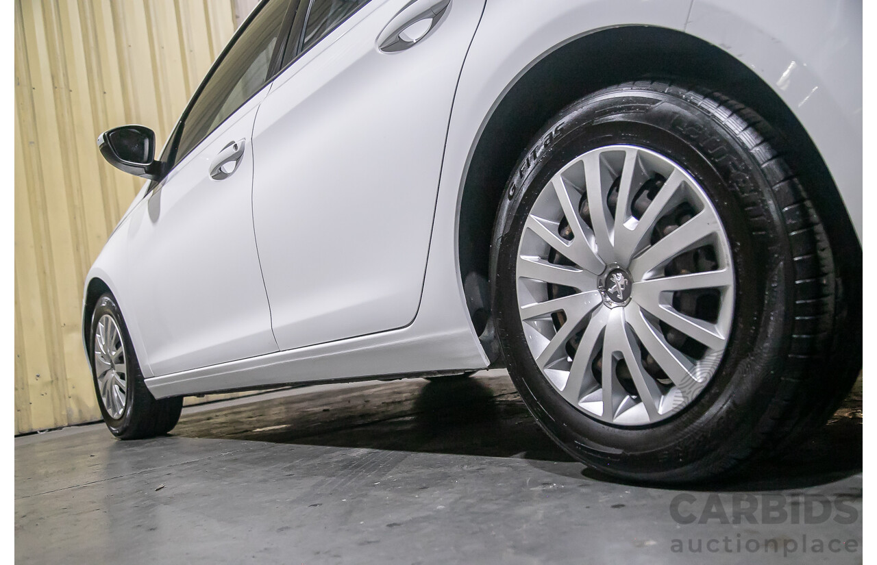 10/2014 Peugeot 308 Access T9 5d Hatchback White Turbo 1.2L