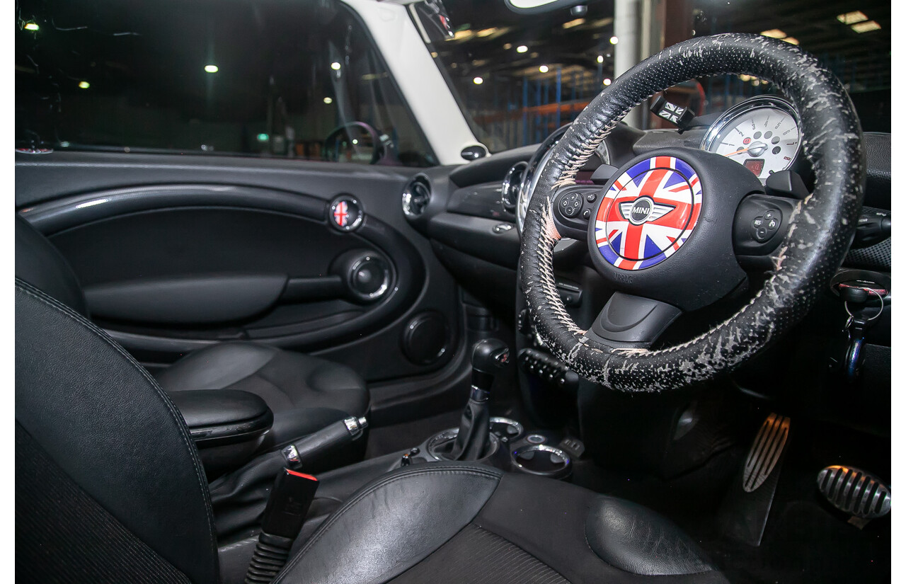 1/2014 Mini Cooper S R56 MY13 2d Hatchback Metallic Orange Turbo 1.6L