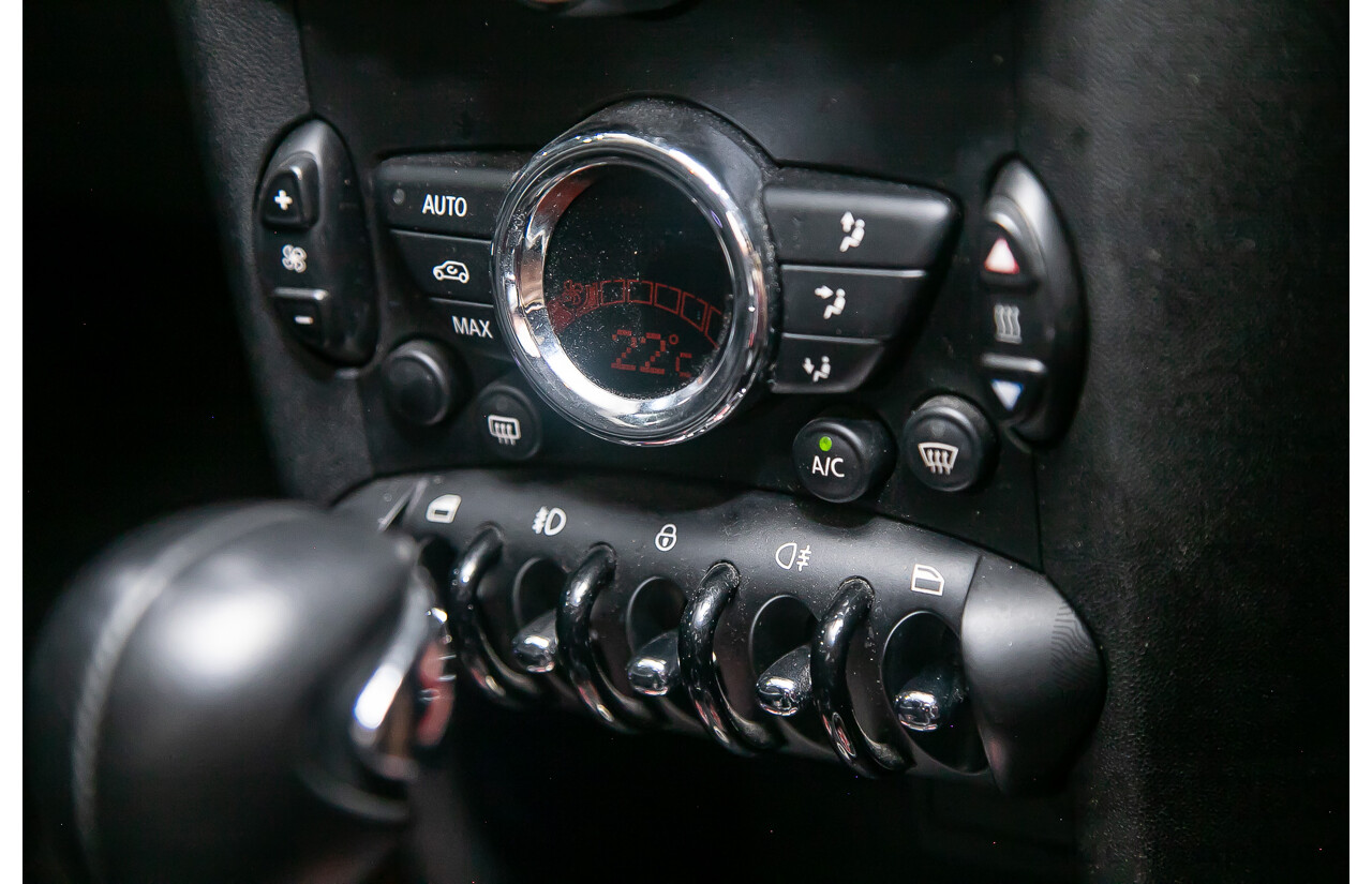 1/2014 Mini Cooper S R56 MY13 2d Hatchback Metallic Orange Turbo 1.6L