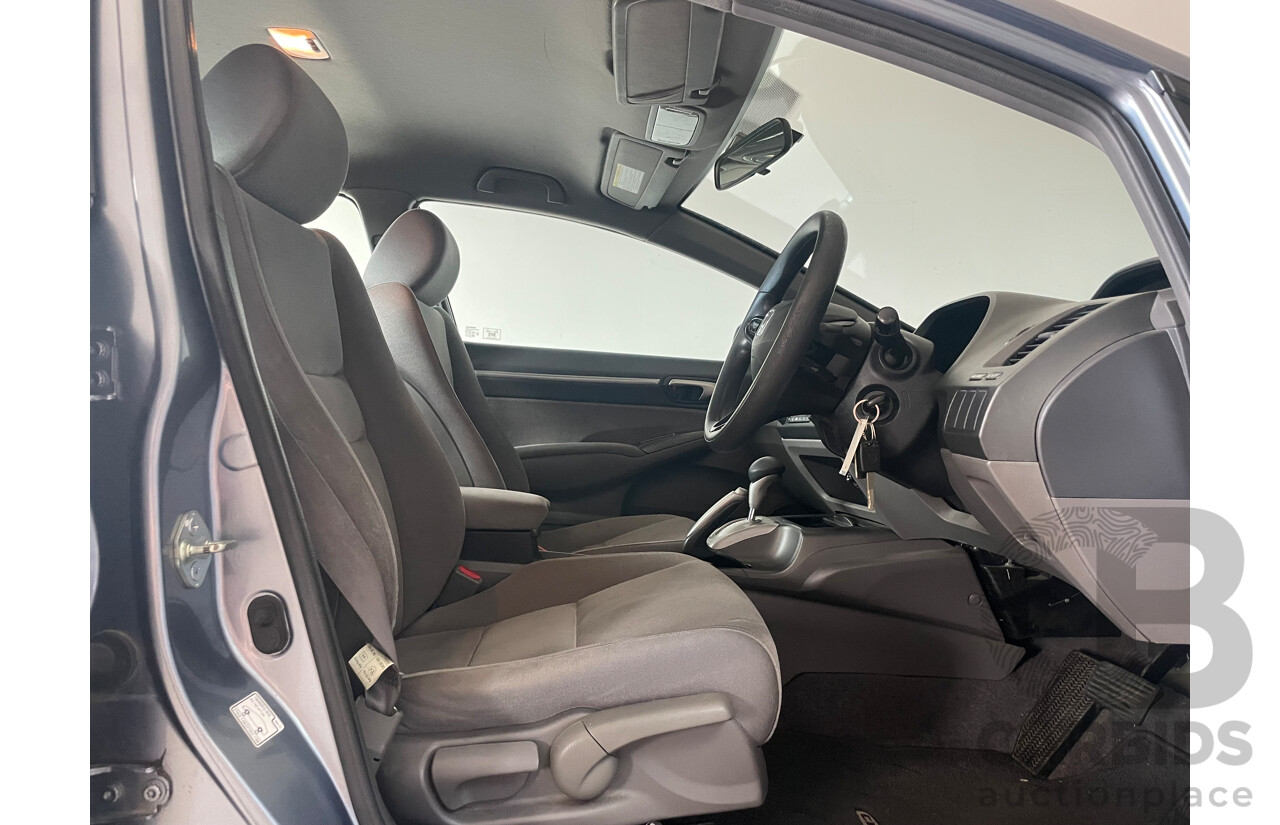 03/06 Honda Civic VTi-L FWD 40 4D Sedan Blue 1.8L