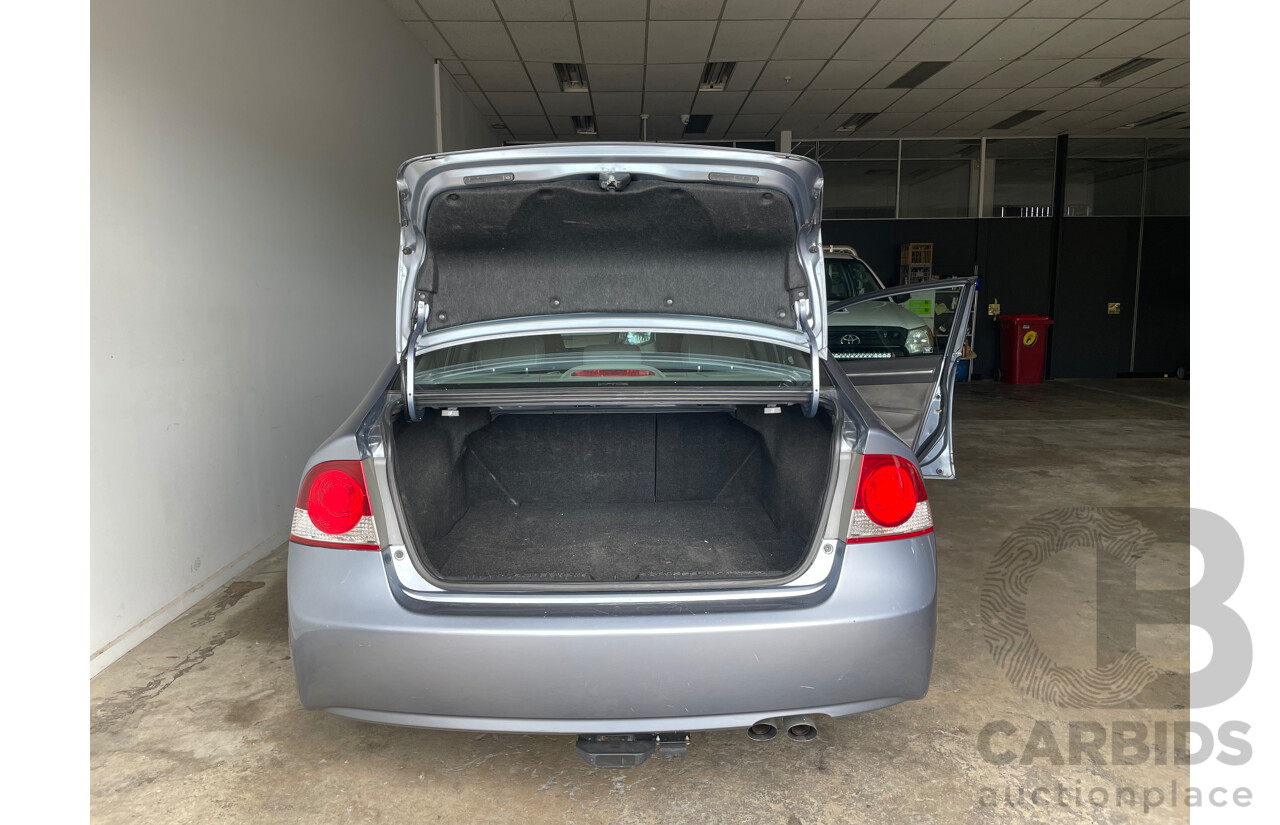 03/06 Honda Civic VTi-L FWD 40 4D Sedan Blue 1.8L