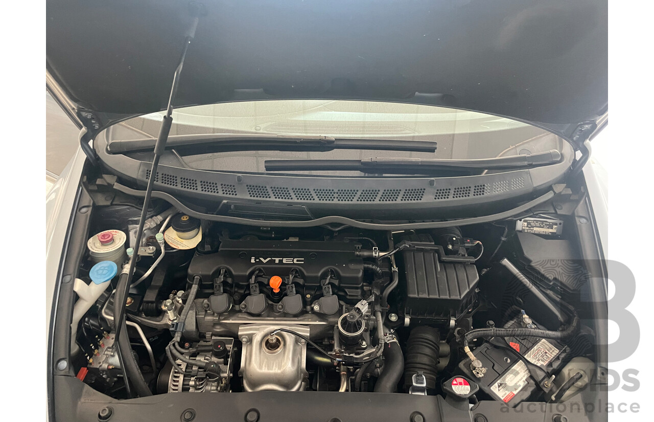 03/06 Honda Civic VTi-L FWD 40 4D Sedan Blue 1.8L