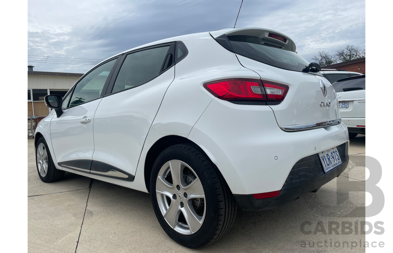 01/17 Renault Clio EXPRESSION FWD X98 5D Hatchback White 1.2L