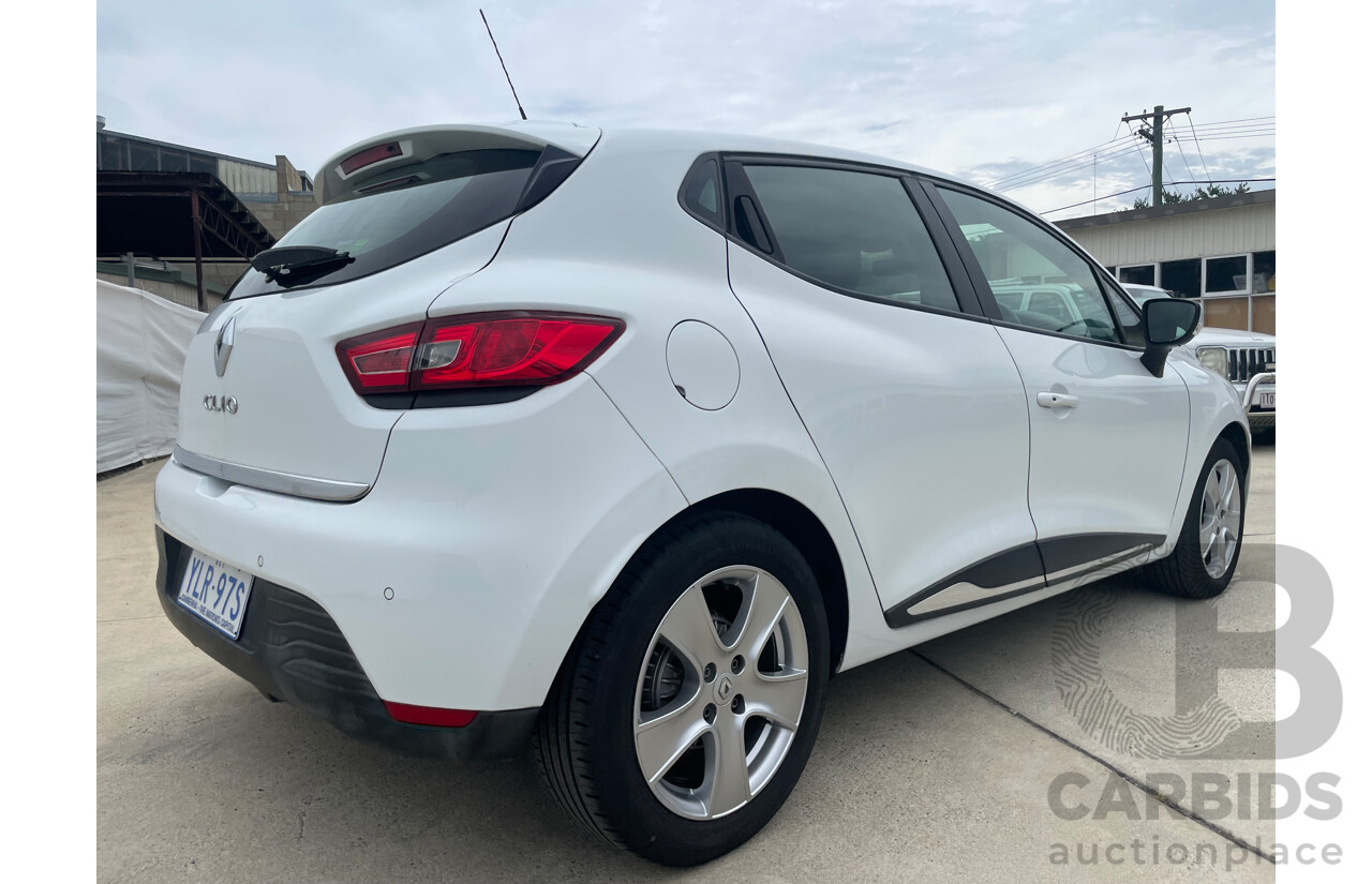 01/17 Renault Clio EXPRESSION FWD X98 5D Hatchback White 1.2L
