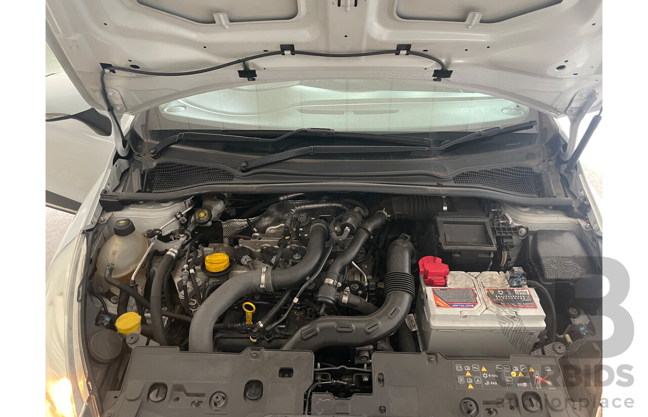 01/17 Renault Clio EXPRESSION FWD X98 5D Hatchback White 1.2L