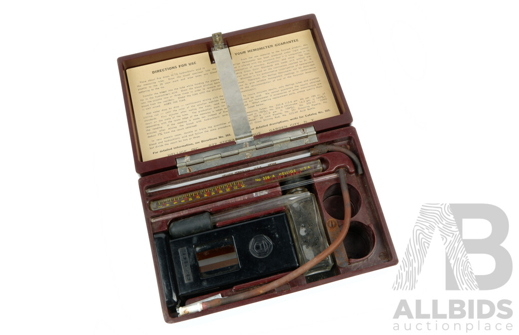 Antique Hellige Hemometer in Original Box