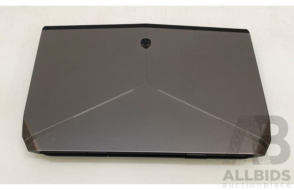 Dell Alienware 15 R2 Intel Core I7 (6700HQ) 2.6GHz-3.50GHz 4-Core CPU 15-Inch Laptop