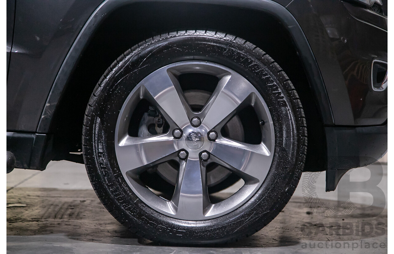 12/2013 Jeep Grand Cherokee Limited (4x4) WK MY13 4d Wagon Metallic Grey Turbo Diesel V6 3.0L