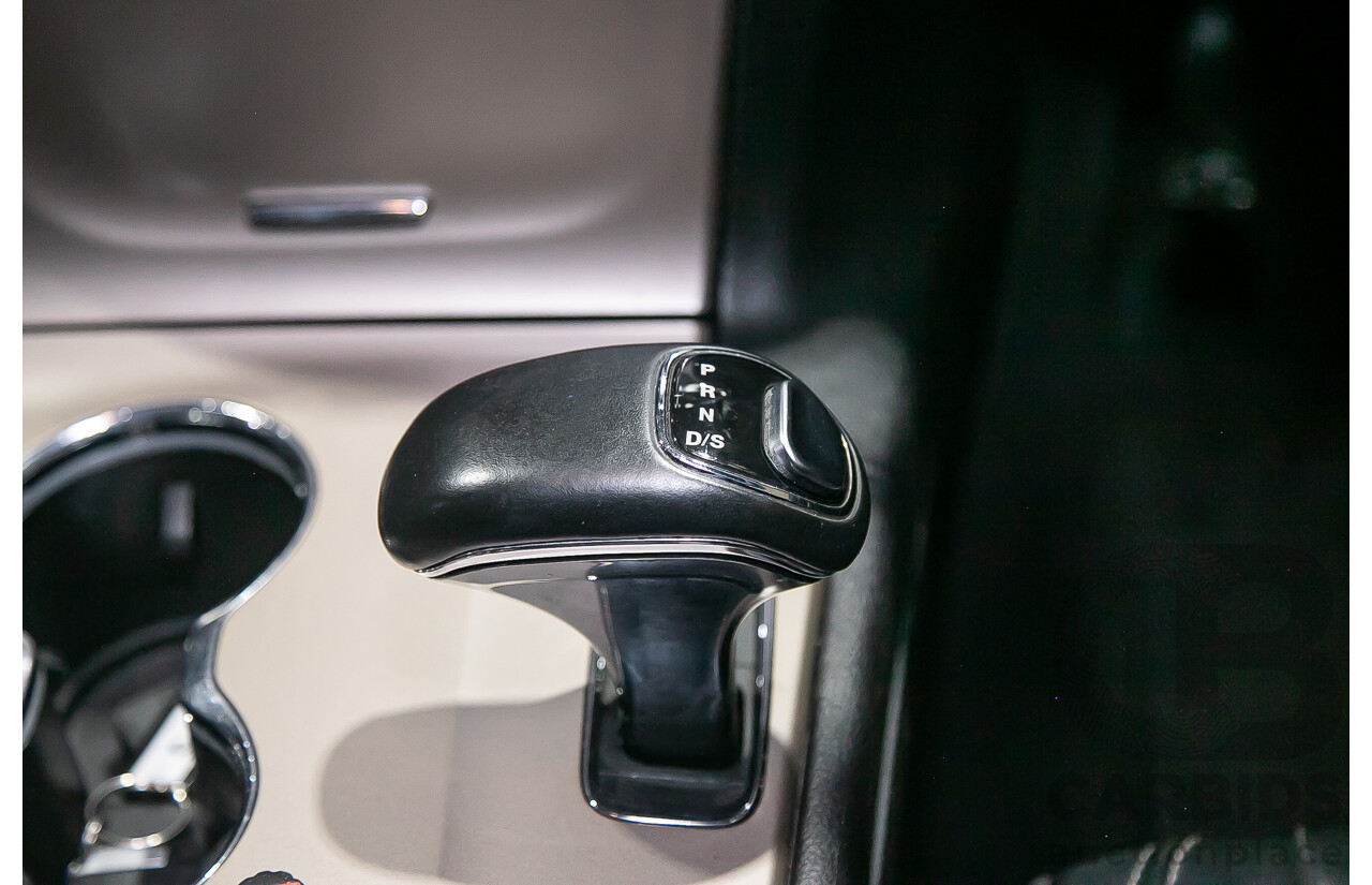 12/2013 Jeep Grand Cherokee Limited (4x4) WK MY13 4d Wagon Metallic Grey Turbo Diesel V6 3.0L